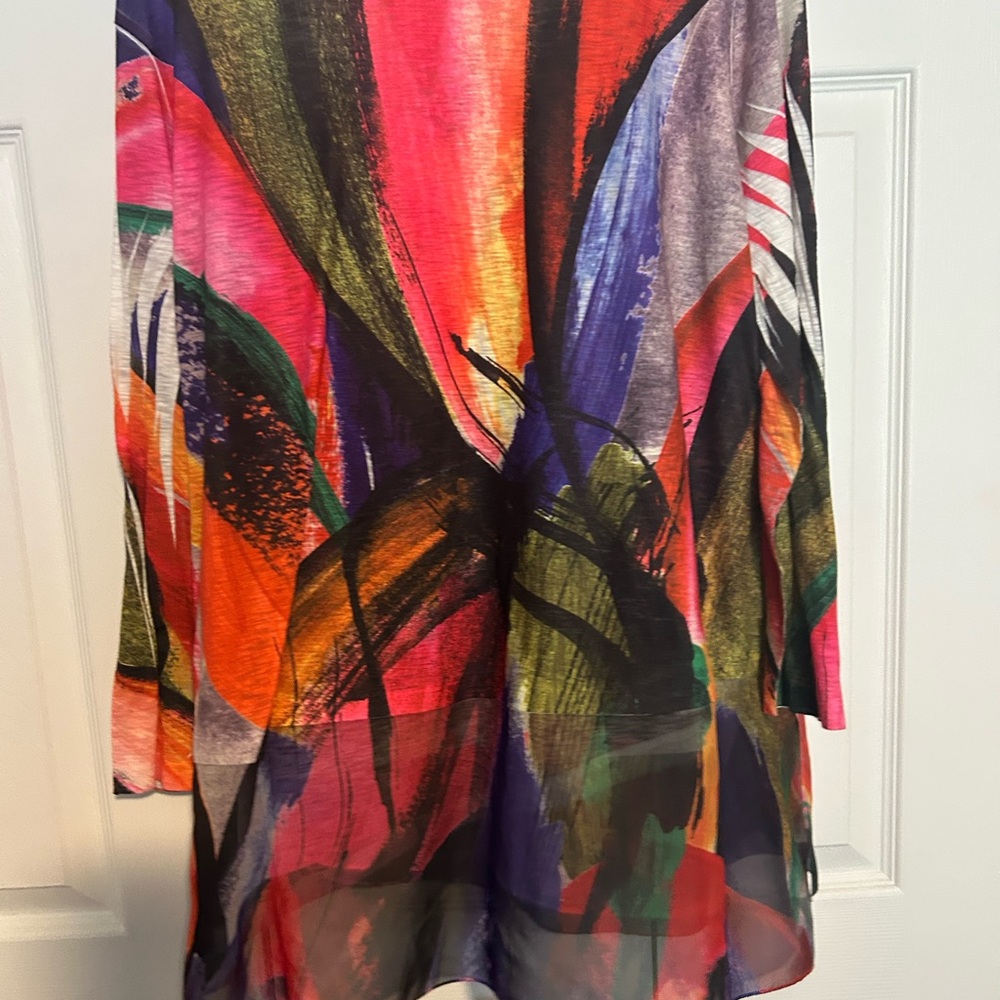 Jess & Jane Abstract Long Sleeve Top
